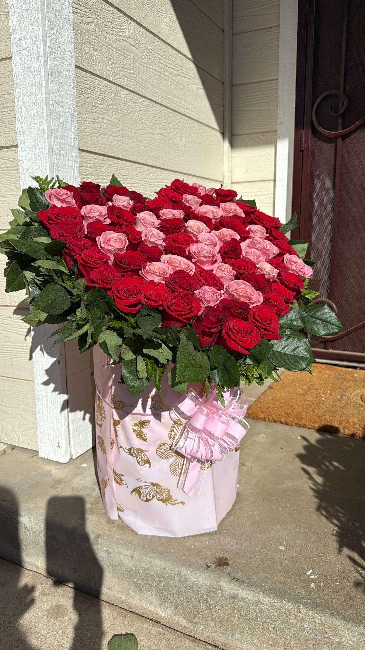 Standing Heart by Bianca's Flowers