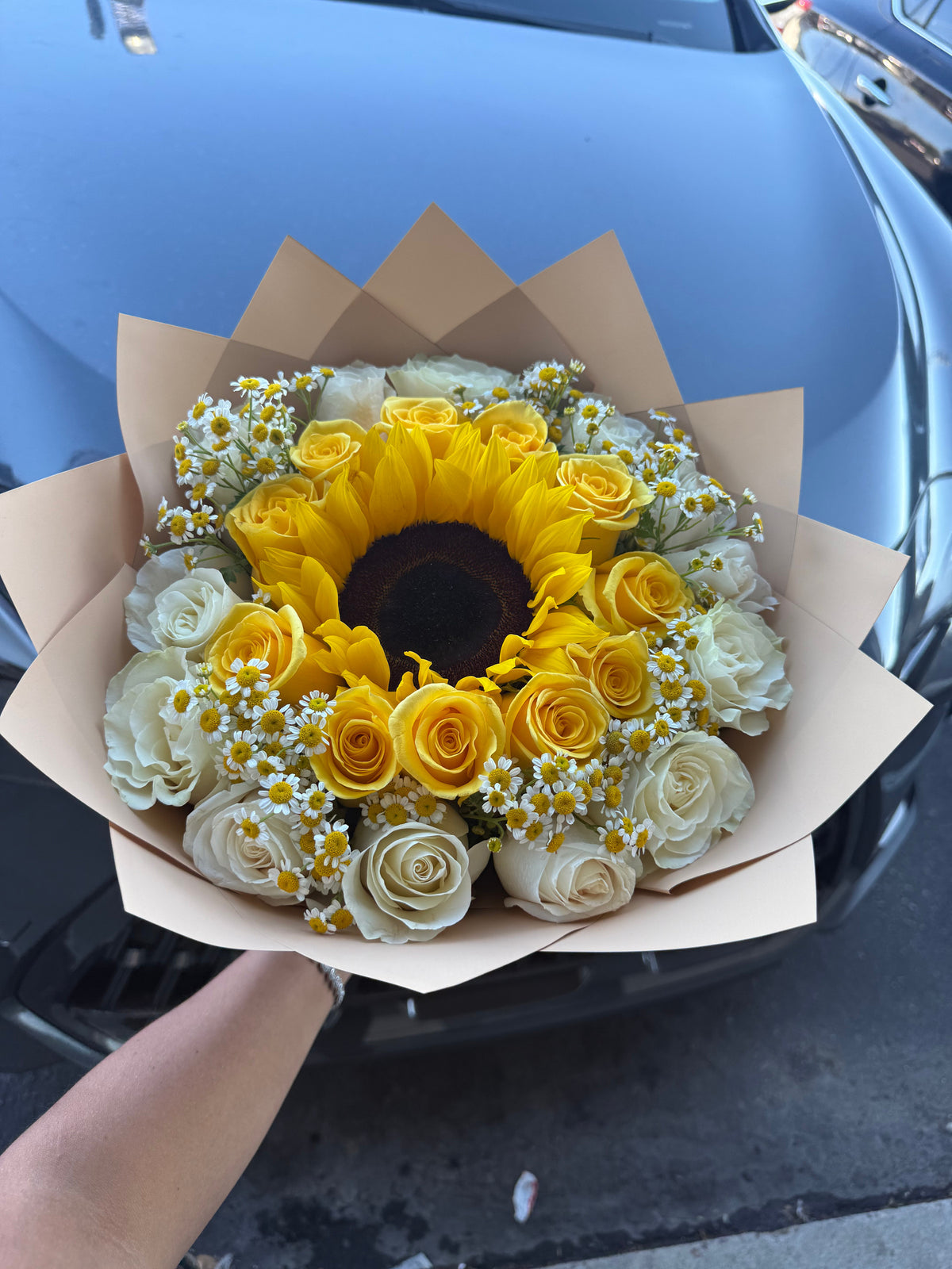 Ojos de Jirasol by Bianca's Flowers